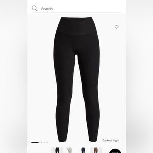Beyond Yoga At Your Leisure High-Waisted Cropped Leggings
Color: DARKEST NIGHT
